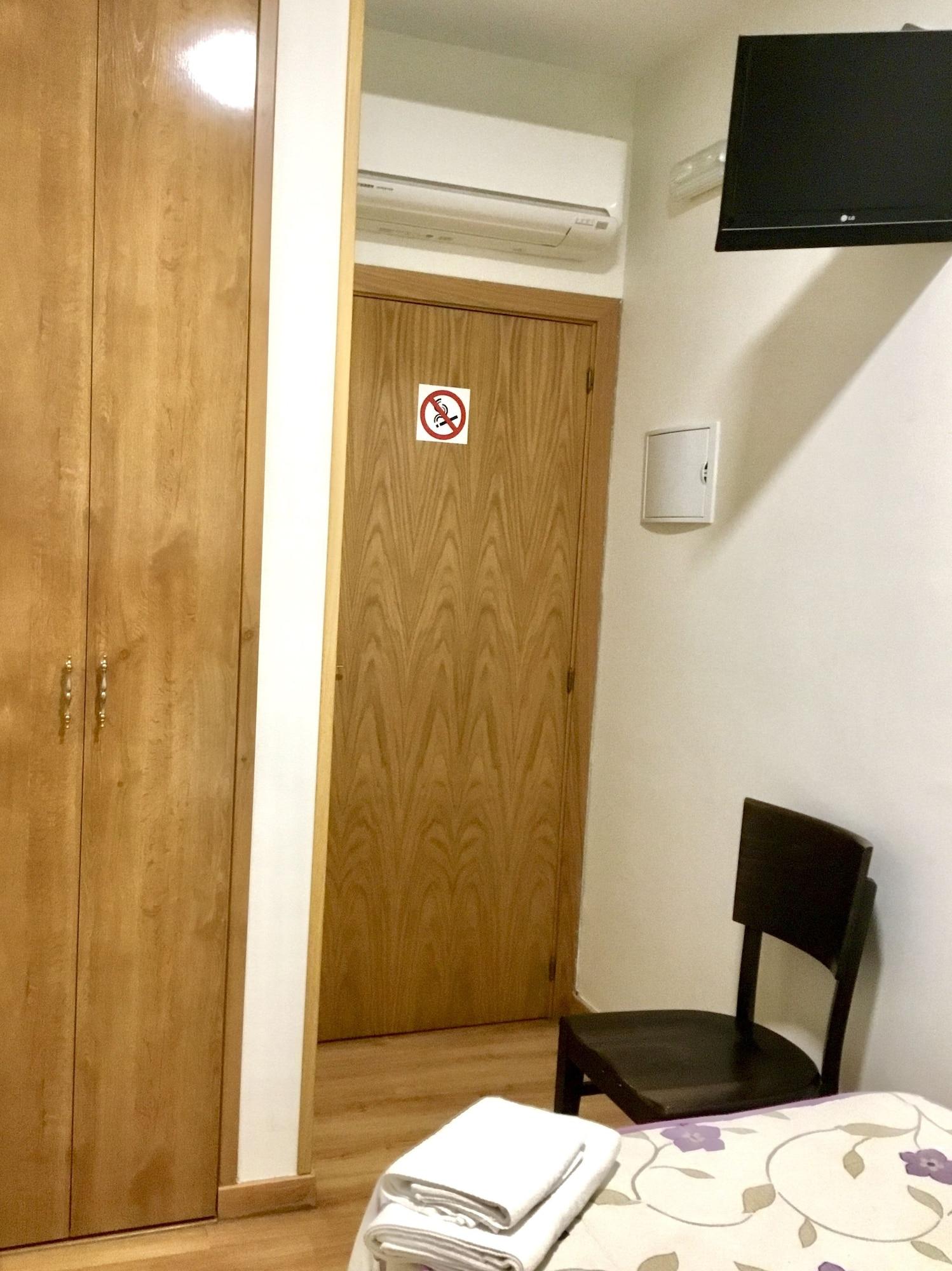 Hostal Nersan2 Madrid Luaran gambar