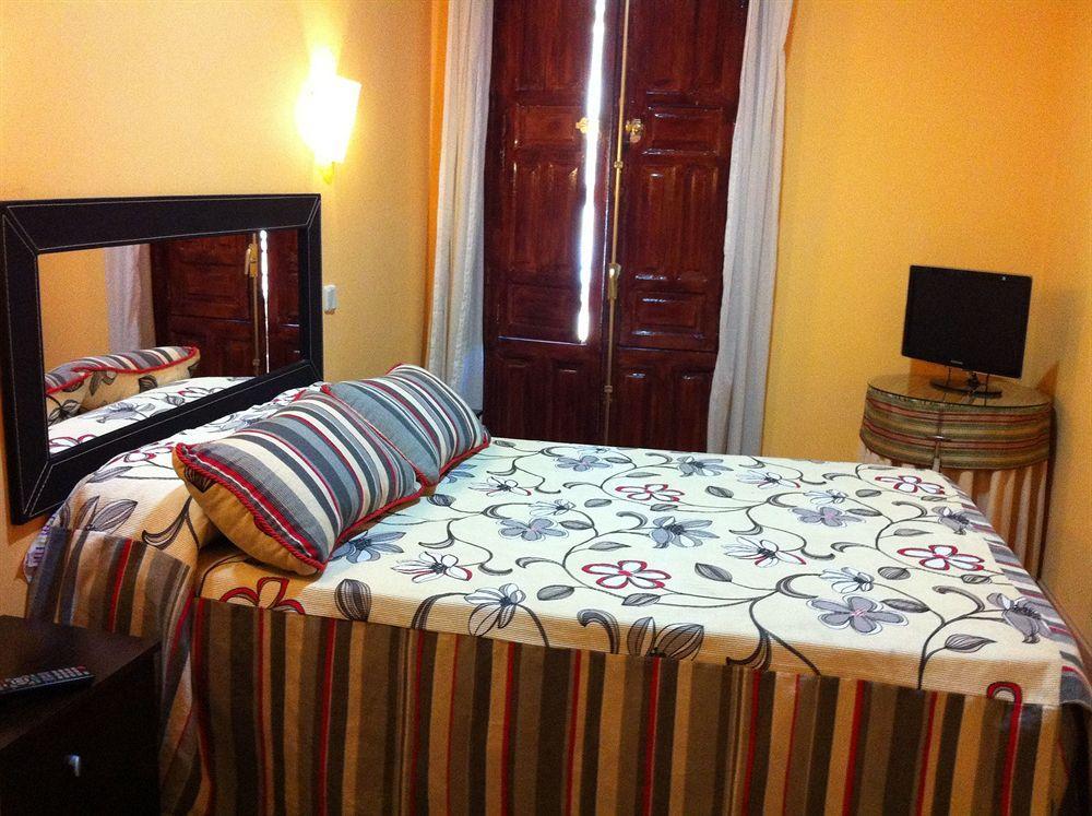 Hostal Nersan2 Madrid Luaran gambar