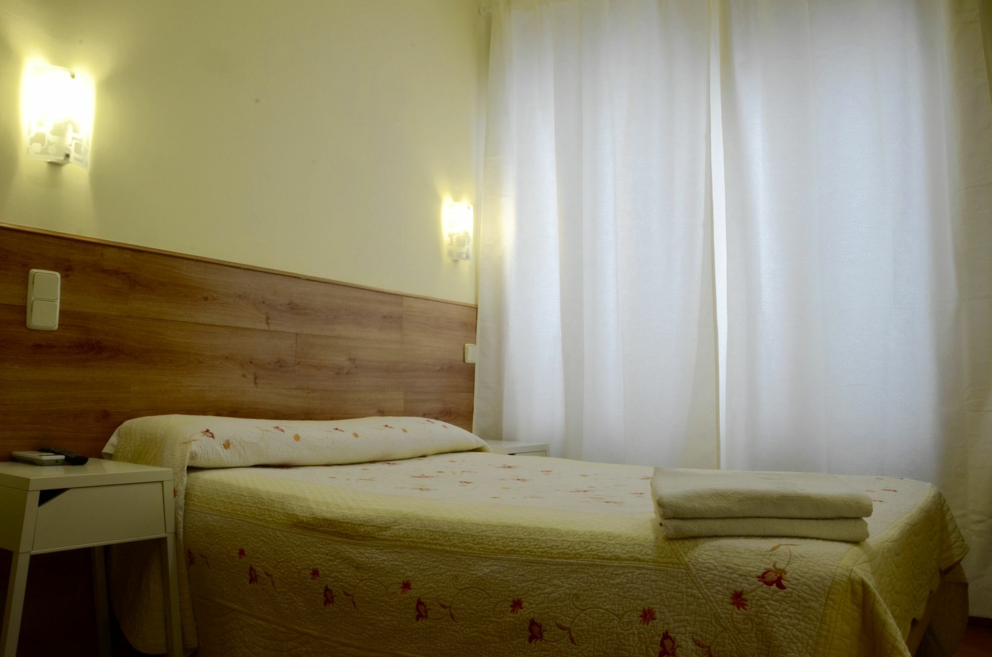 Hostal Nersan2 Madrid Luaran gambar