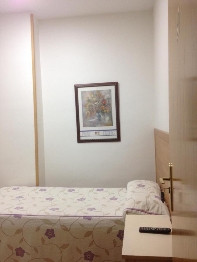 Hostal Nersan2 Madrid Luaran gambar